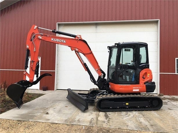 Excavator 5-6.5 Ton With Hydraulic Thumb 11-13′ Dig Depth