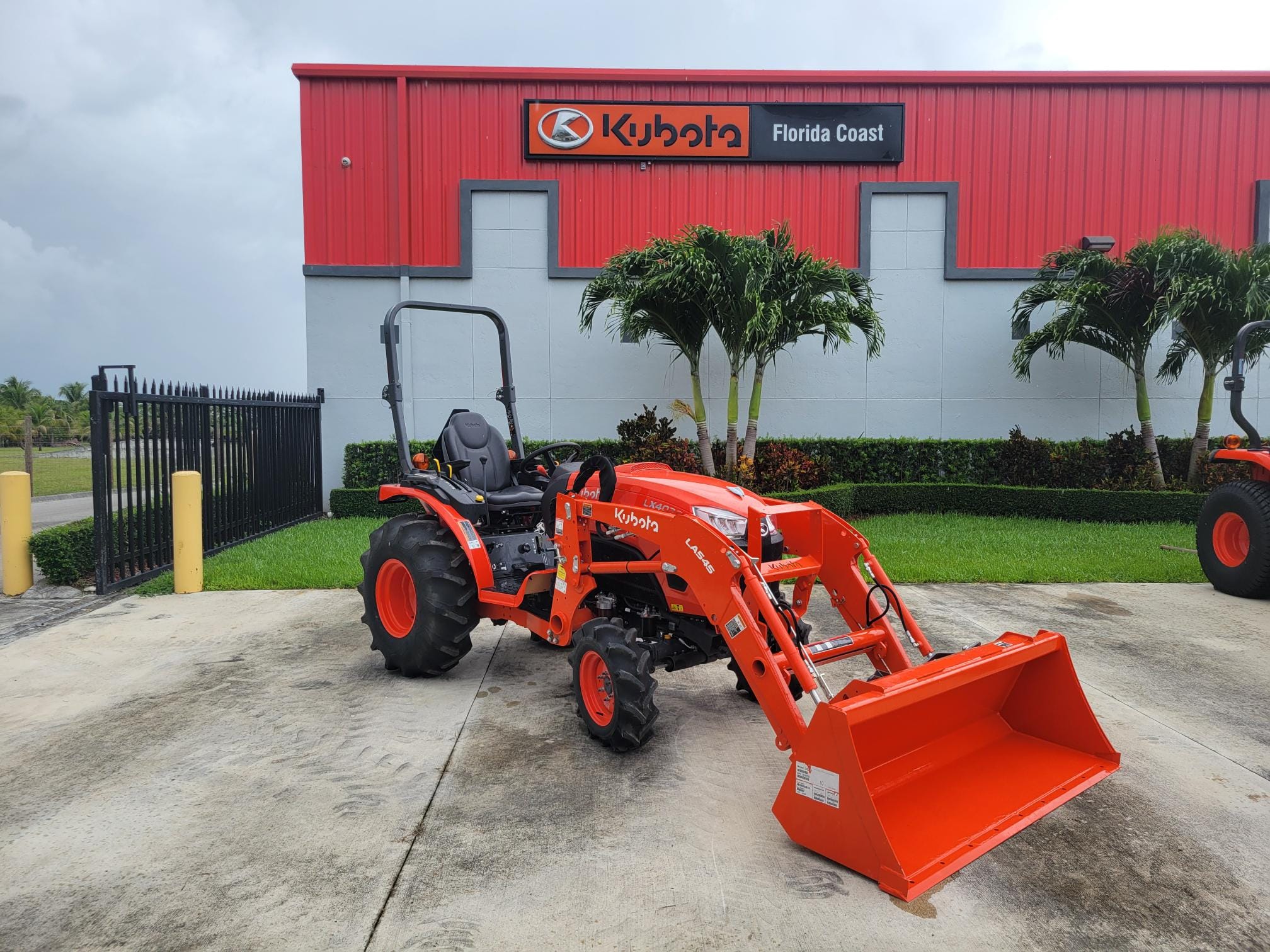 2024 Kubota LX4020HSD + LA545 Loader