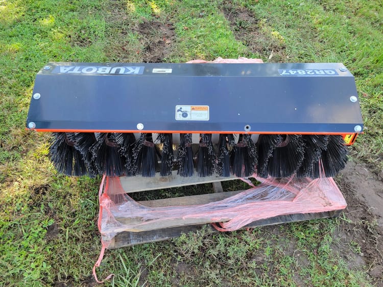 2023 Kubota GR2847 48″ Rotary Broom