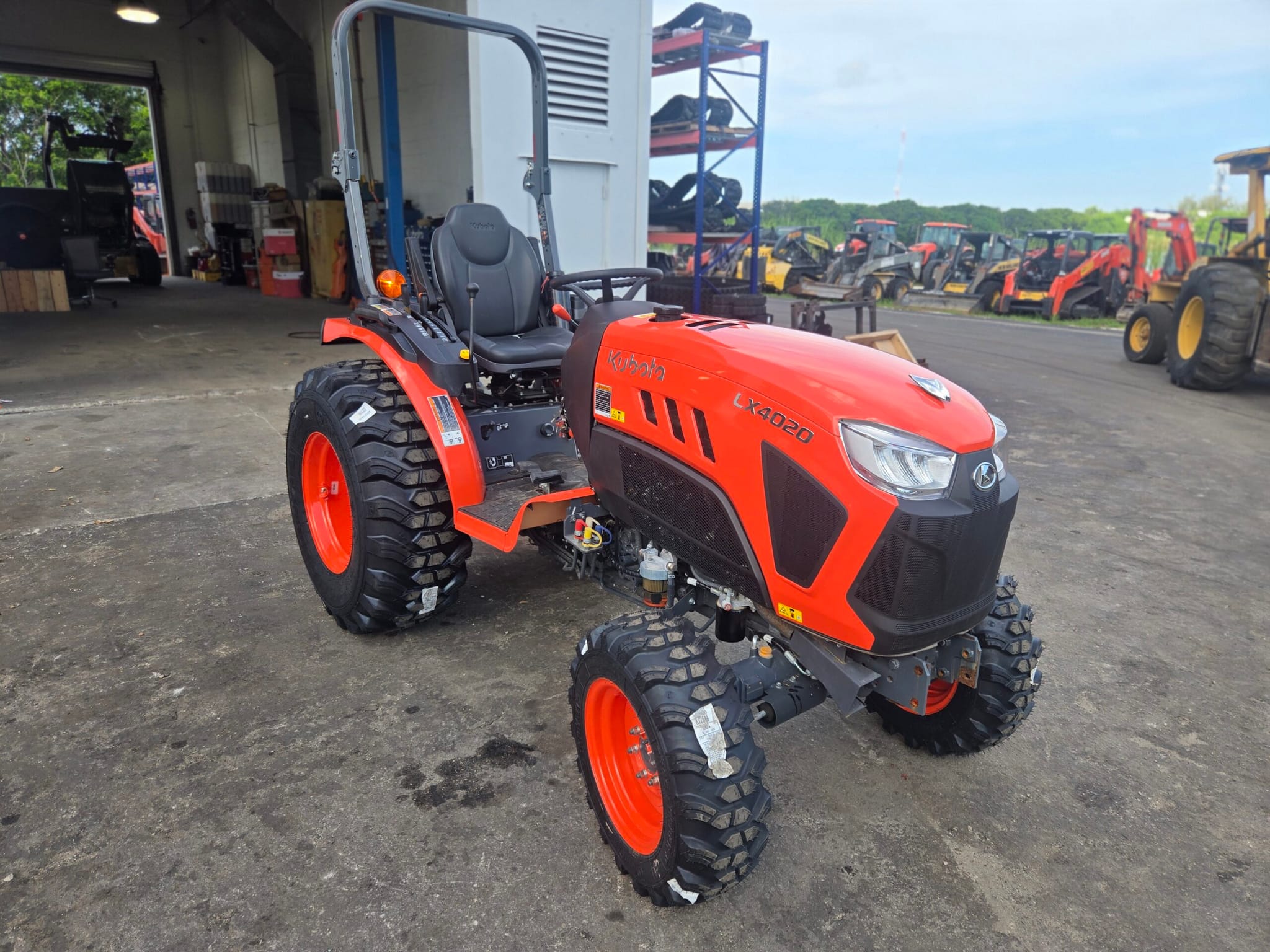 2024 Kubota LX4020HSD Tractor