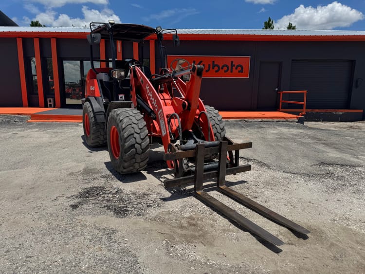 2022 R640R41 (1704) W/ EURO COUPLER, BUCKET, AND FORKS